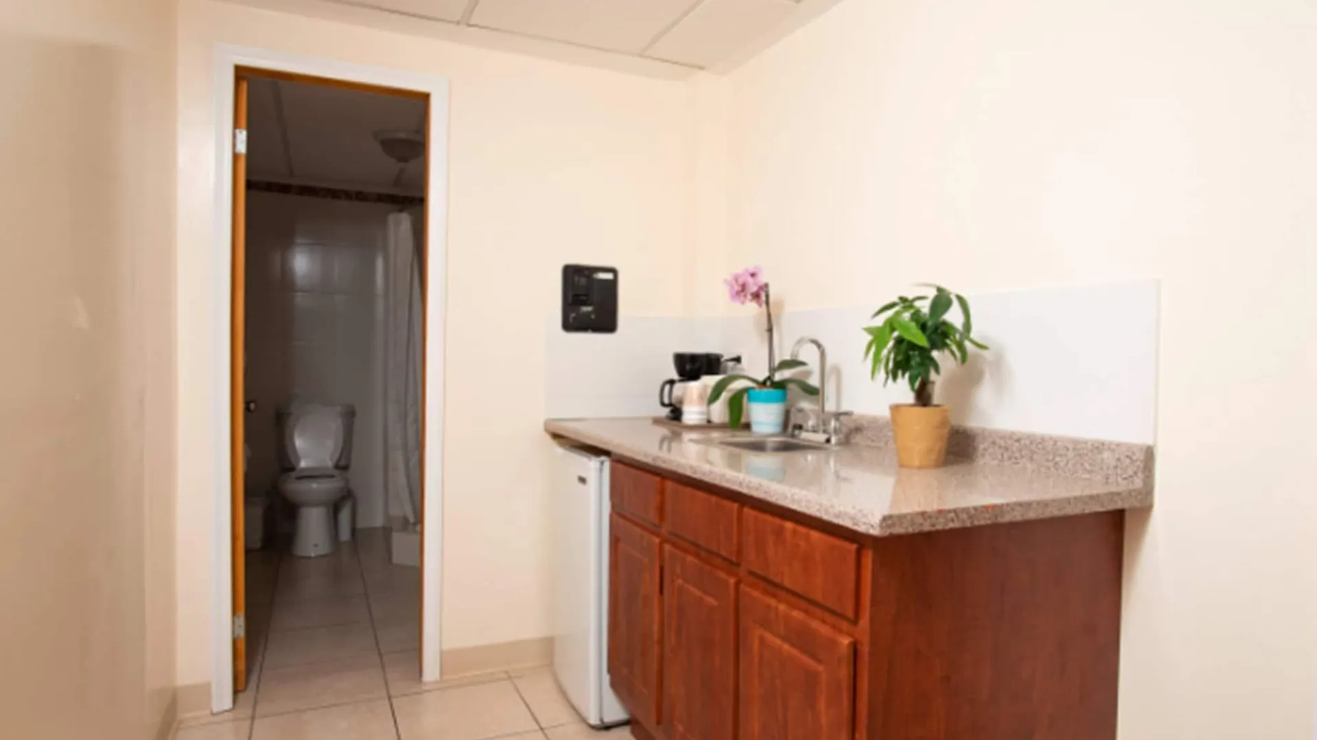 Bunker Hill Hotel Carlota Amalia